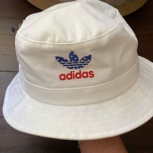 Adidas bucket hat American flag - new with tags